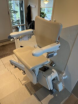 Næsten ny stolelift fra Liftup