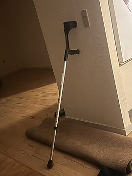 Krykke med godt greb brugt