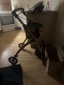 brugt indendørsrollator sælges