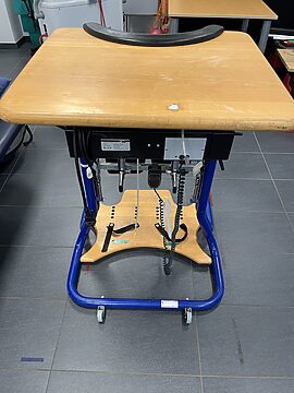 ståstøttebord brugt men godt sælges på rehaps