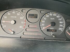 Brugt handicapbil med lift sælges