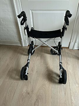 Brugt rollator kun brugt indendørs
